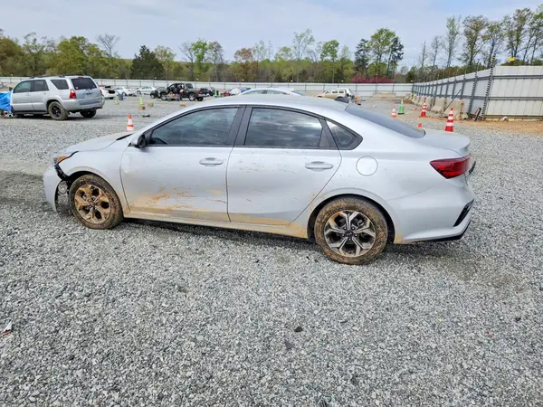 3KPF24AD2ME269644 2021 KIA FORTE - Image 2