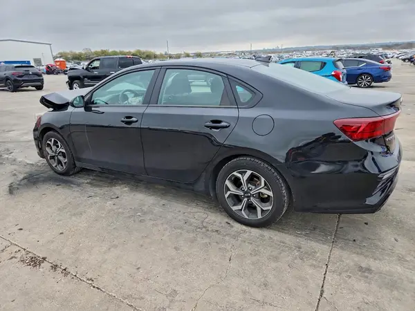 3KPF24AD2ME269871 2021 KIA FORTE - Image 2