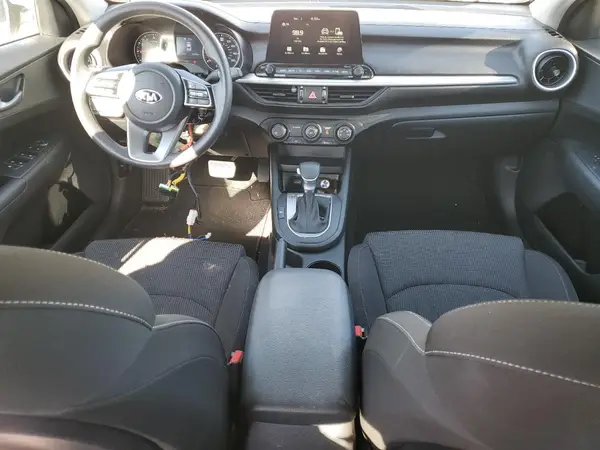 3KPF24AD2ME270633 2021 KIA FORTE - Image 8
