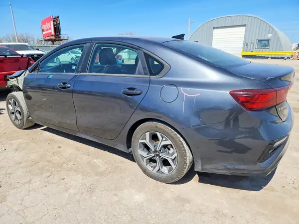 3KPF24AD2ME271510 2021 KIA FORTE - Image 2
