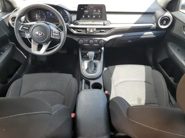 3KPF24AD2ME271586 2021 KIA FORTE - Image 8