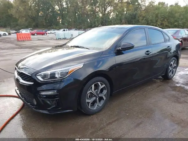 3KPF24AD2ME273208 2021 KIA FORTE - Image 2