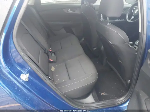 3KPF24AD2ME275007 2021 KIA FORTE - Image 8