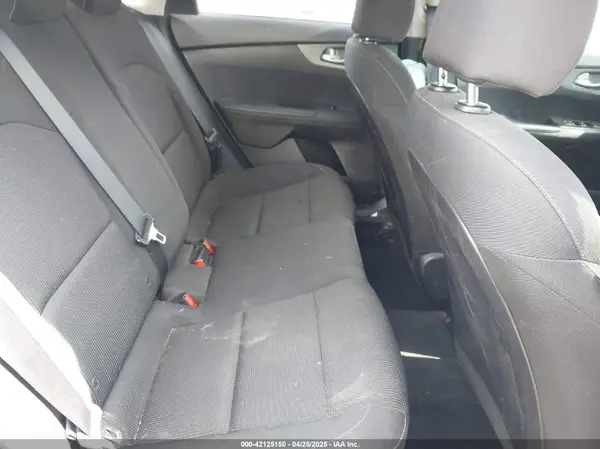 3KPF24AD2ME276819 2021 KIA FORTE - Image 8