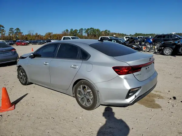 3KPF24AD2ME279722 2021 KIA FORTE - Image 2