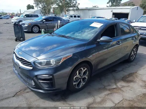 3KPF24AD2ME284354 2021 KIA FORTE - Image 2
