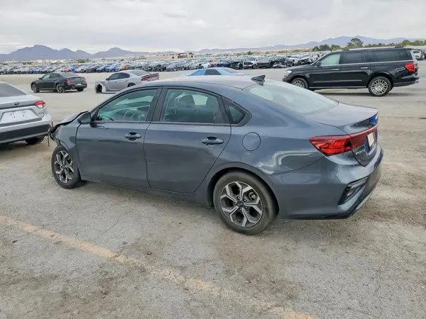 3KPF24AD2ME284886 2021 KIA FORTE - Image 2