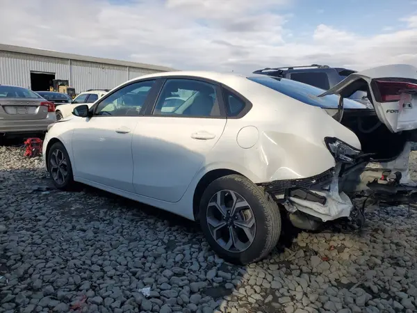 3KPF24AD2ME285486 2021 KIA FORTE - Image 2
