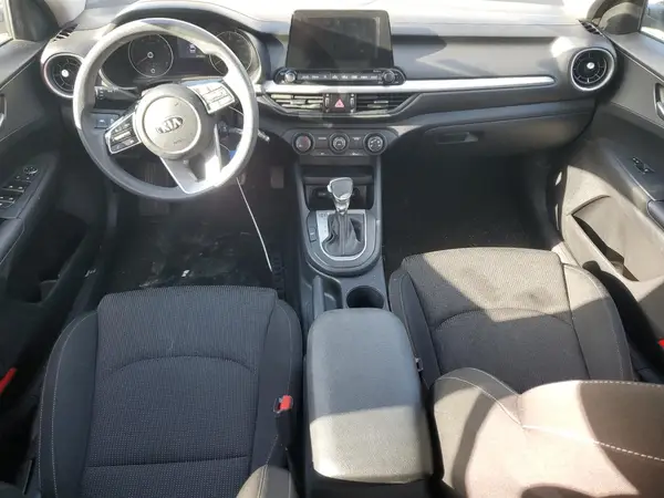 3KPF24AD2ME285486 2021 KIA FORTE - Image 8