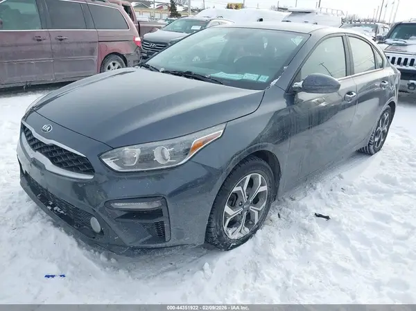 3KPF24AD2ME287657 2021 KIA FORTE - Image 2