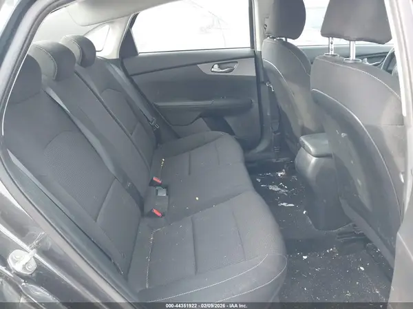 3KPF24AD2ME287657 2021 KIA FORTE - Image 8