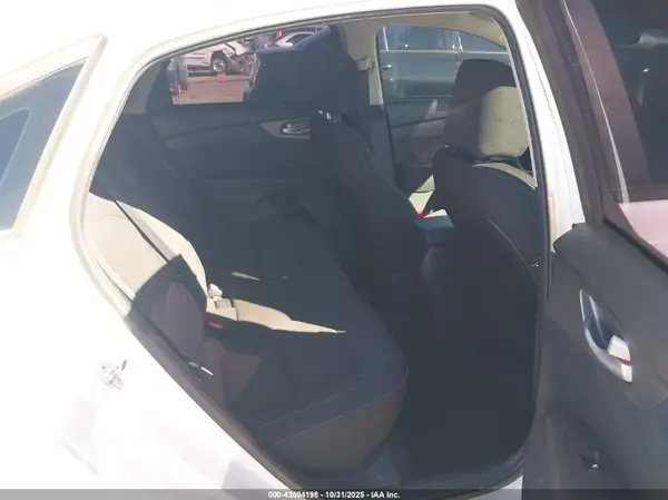3KPF24AD2ME288839 2021 KIA FORTE - Image 8