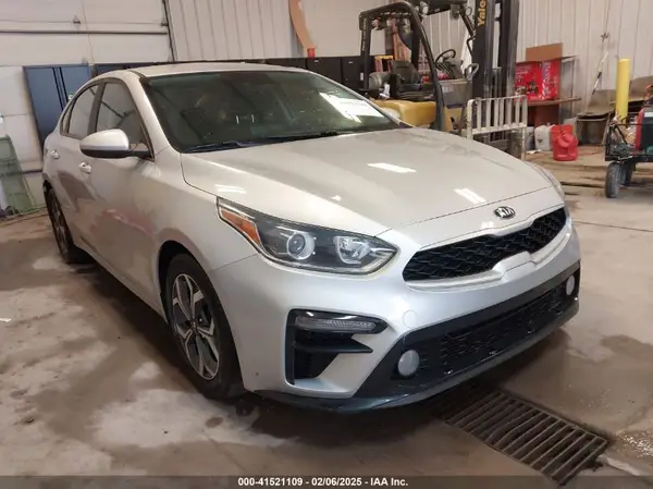 3KPF24AD2ME289246 2021 KIA FORTE - Image 1
