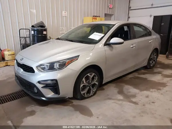 3KPF24AD2ME289246 2021 KIA FORTE - Image 2