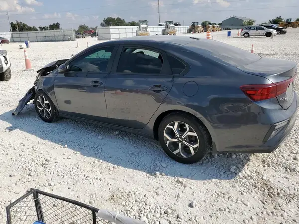 3KPF24AD2ME290817 2021 KIA FORTE - Image 2