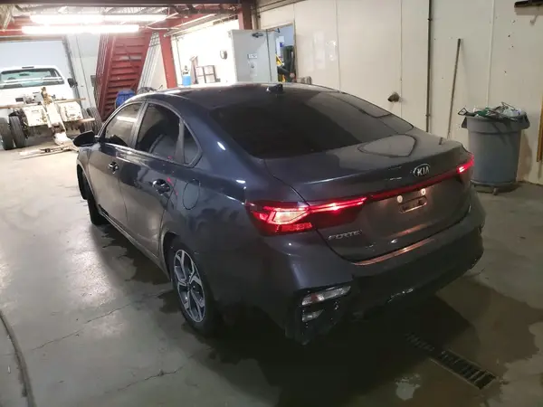 3KPF24AD2ME291577 2021 KIA FORTE - Image 2