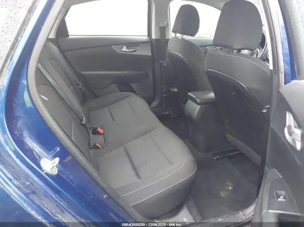 3KPF24AD2ME294432 2021 KIA FORTE - Image 8