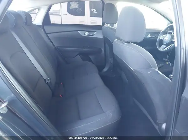 3KPF24AD2ME294575 2021 KIA FORTE - Image 8