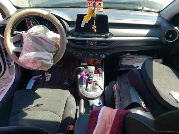 3KPF24AD2ME295161 2021 KIA FORTE - Image 8