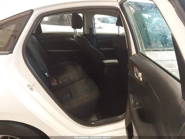 3KPF24AD2ME299422 2021 KIA FORTE - Image 8