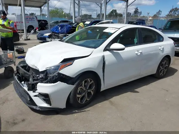 3KPF24AD2ME300889 2021 KIA FORTE - Image 2