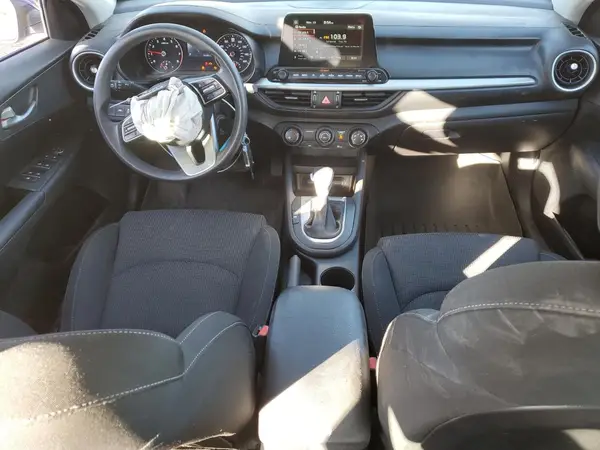 3KPF24AD2ME301086 2021 KIA FORTE - Image 8