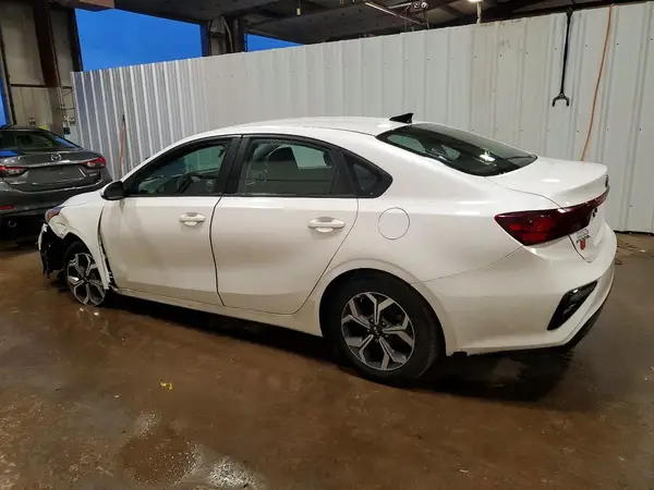 3KPF24AD2ME301332 2021 KIA FORTE - Image 2