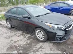 3KPF24AD2ME301962 2021 KIA FORTE