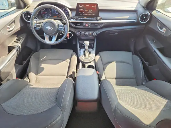 3KPF24AD2ME303372 2021 KIA FORTE - Image 8