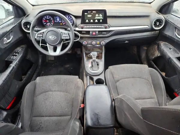 3KPF24AD2ME304599 2021 KIA FORTE - Image 8