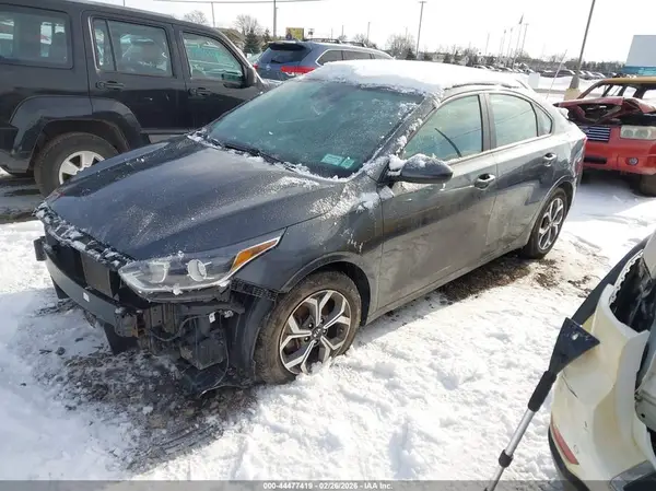3KPF24AD2ME306210 2021 KIA FORTE - Image 2