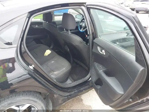 3KPF24AD2ME307115 2021 KIA FORTE - Image 8