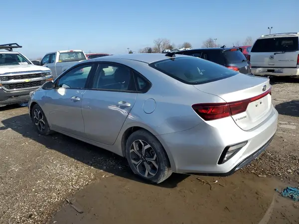 3KPF24AD2ME319748 2021 KIA FORTE - Image 2
