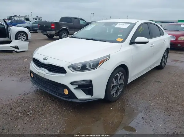 3KPF24AD2ME320947 2021 KIA FORTE - Image 2