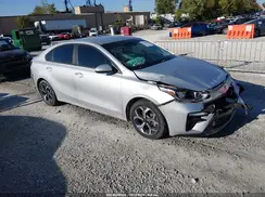 3KPF24AD2ME321371 2021 KIA FORTE