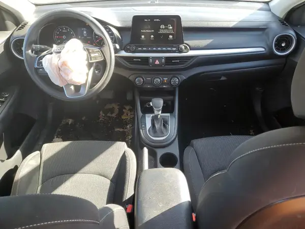 3KPF24AD2ME324867 2021 KIA FORTE - Image 8