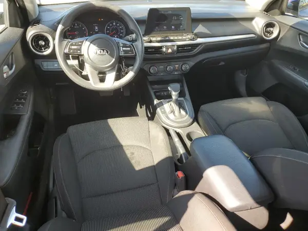 3KPF24AD2ME325565 2021 KIA FORTE - Image 8