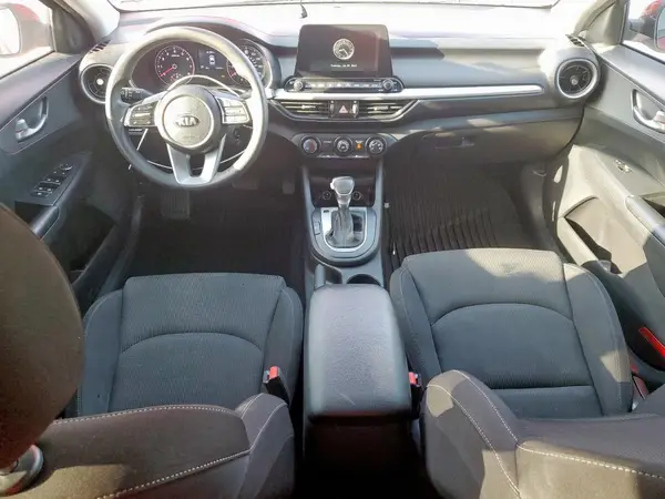 3KPF24AD2ME325601 2021 KIA FORTE - Image 8