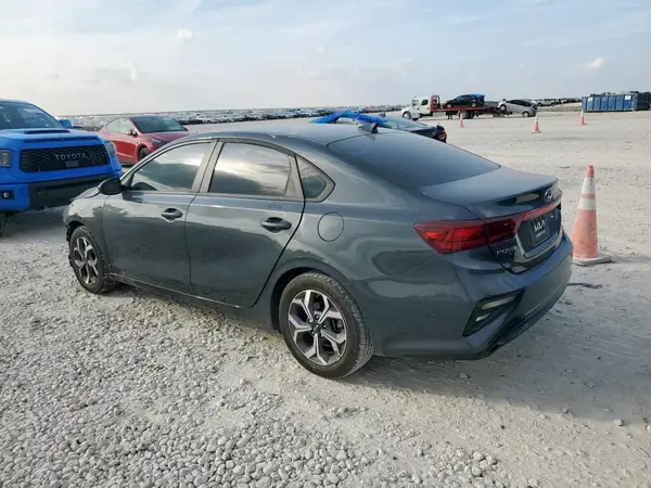 3KPF24AD2ME326991 2021 KIA FORTE - Image 2