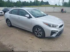 3KPF24AD2ME335173 2021 KIA FORTE