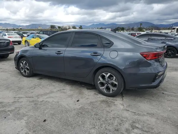 3KPF24AD2ME335576 2021 KIA FORTE - Image 2