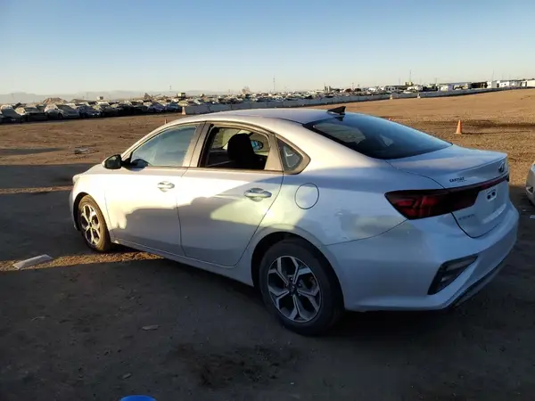 3KPF24AD2ME336744 2021 KIA FORTE - Image 2