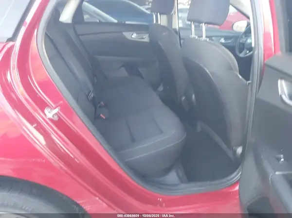 3KPF24AD2ME338722 2021 KIA FORTE - Image 8