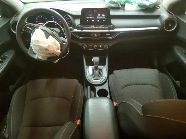 3KPF24AD2ME339403 2021 KIA FORTE - Image 8