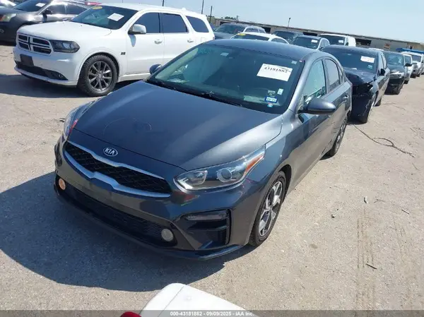 3KPF24AD2ME340213 2021 KIA FORTE - Image 2