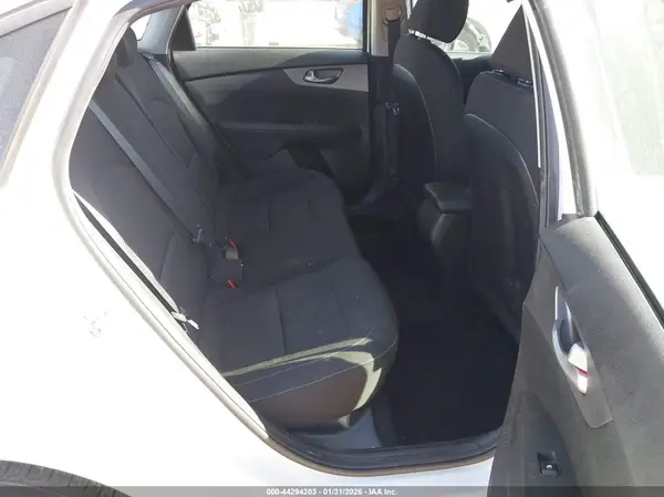 3KPF24AD2ME342270 2021 KIA FORTE - Image 8