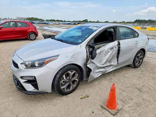 3KPF24AD2ME346545 2021 KIA FORTE - Image 1