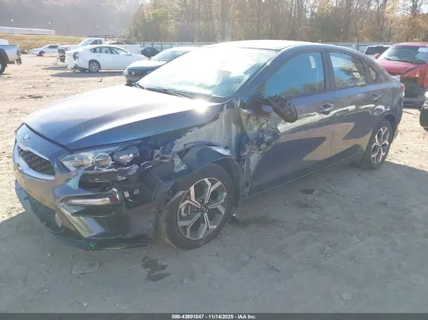 3KPF24AD2ME347548 2021 KIA FORTE - Image 2