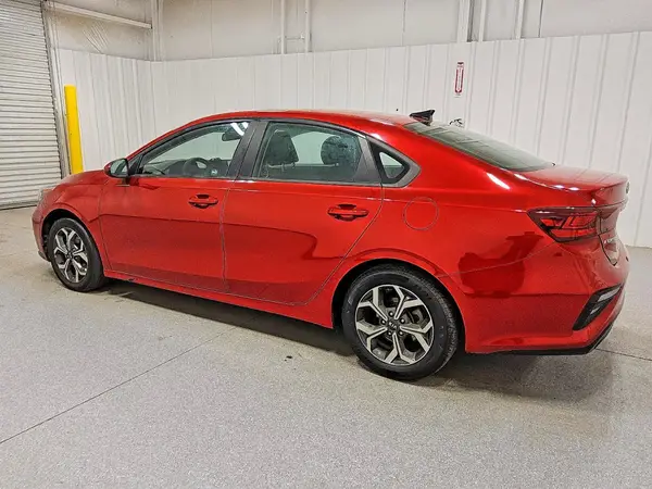 3KPF24AD2ME349820 2021 KIA FORTE - Image 2