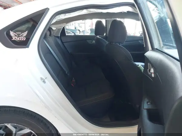 3KPF24AD2ME350174 2021 KIA FORTE - Image 8